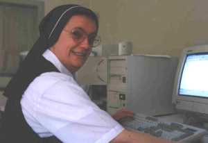 Sr. Jacq. al computer